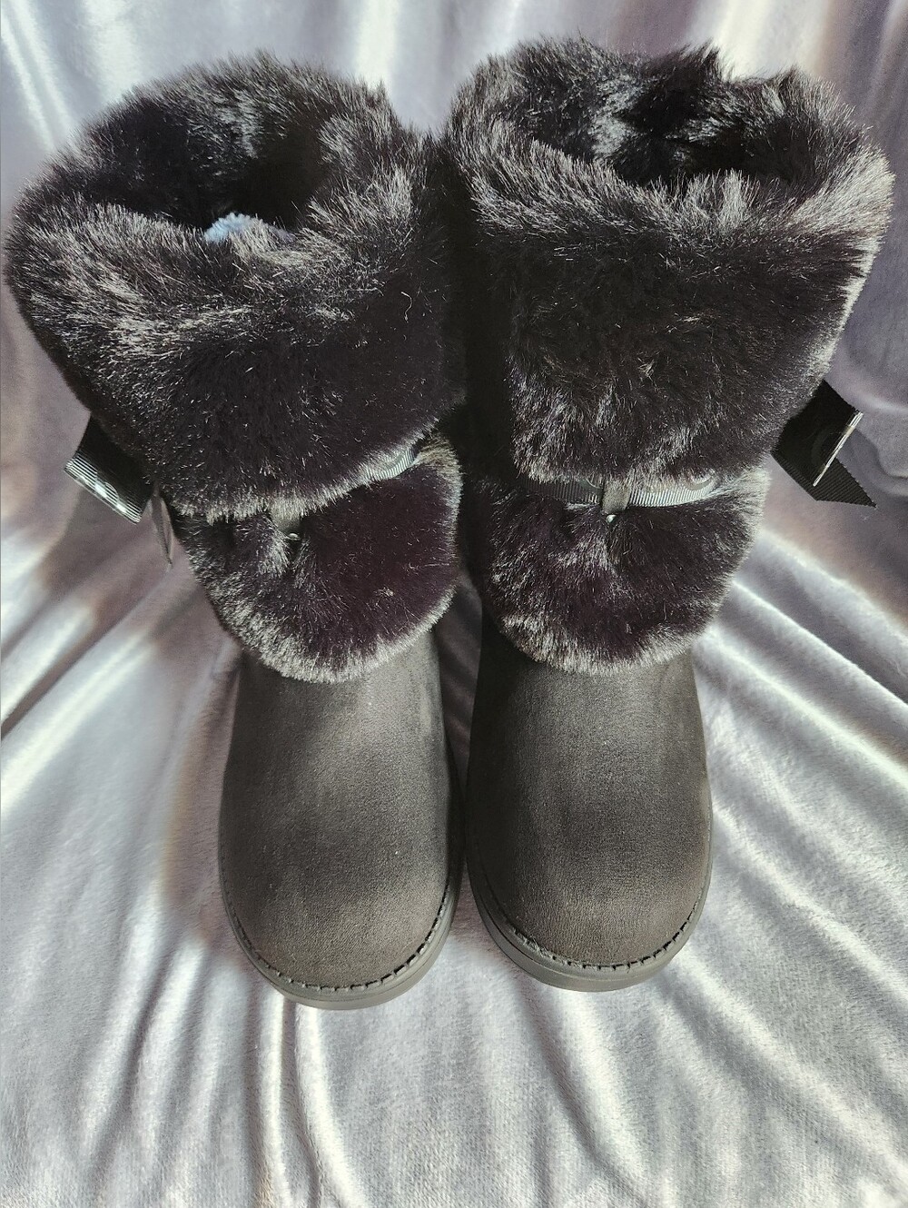 GBG Los Angeles Black Fur Boots with Bow